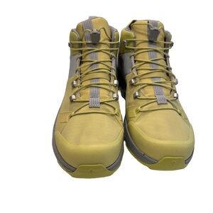 ON Cloudtrax Waterproof women’s Hiking / running Shoe green & gray size 11